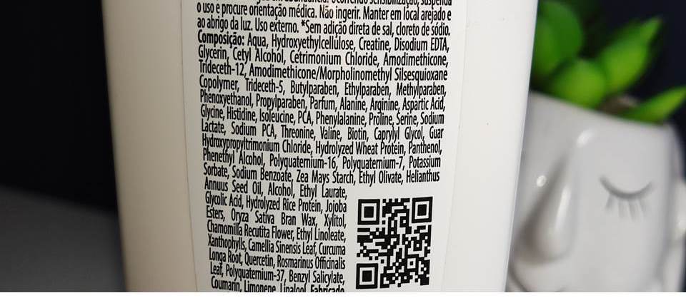 COMPOSIÇÃO Liso Restauração Intensa Leave-in Salon Line.